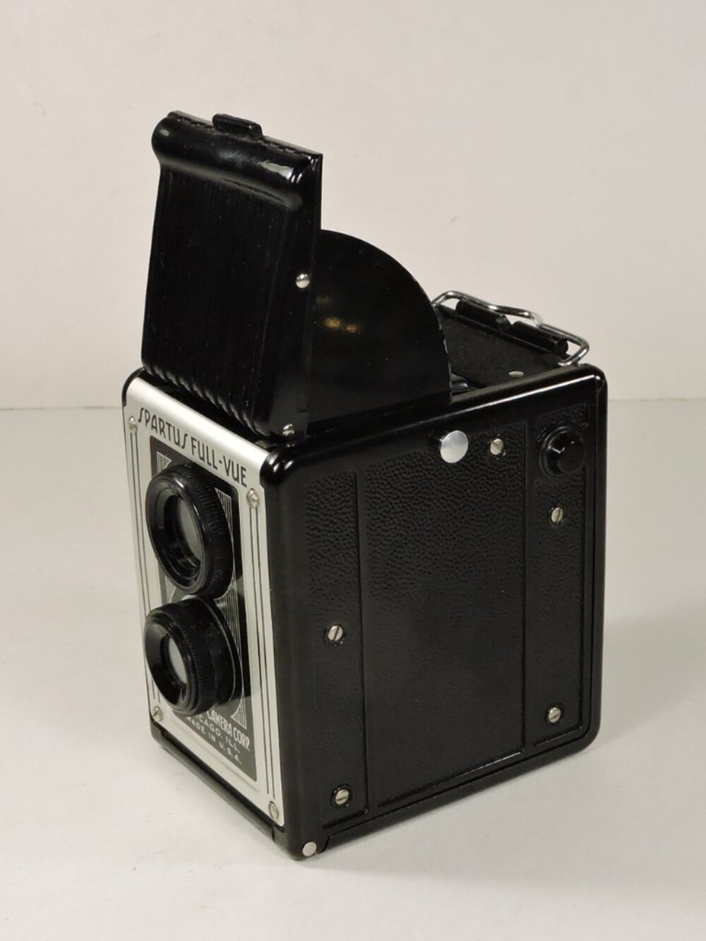 Antique Film Camera SPARTUS FULL - VUE By Spartus Camera Corp.
